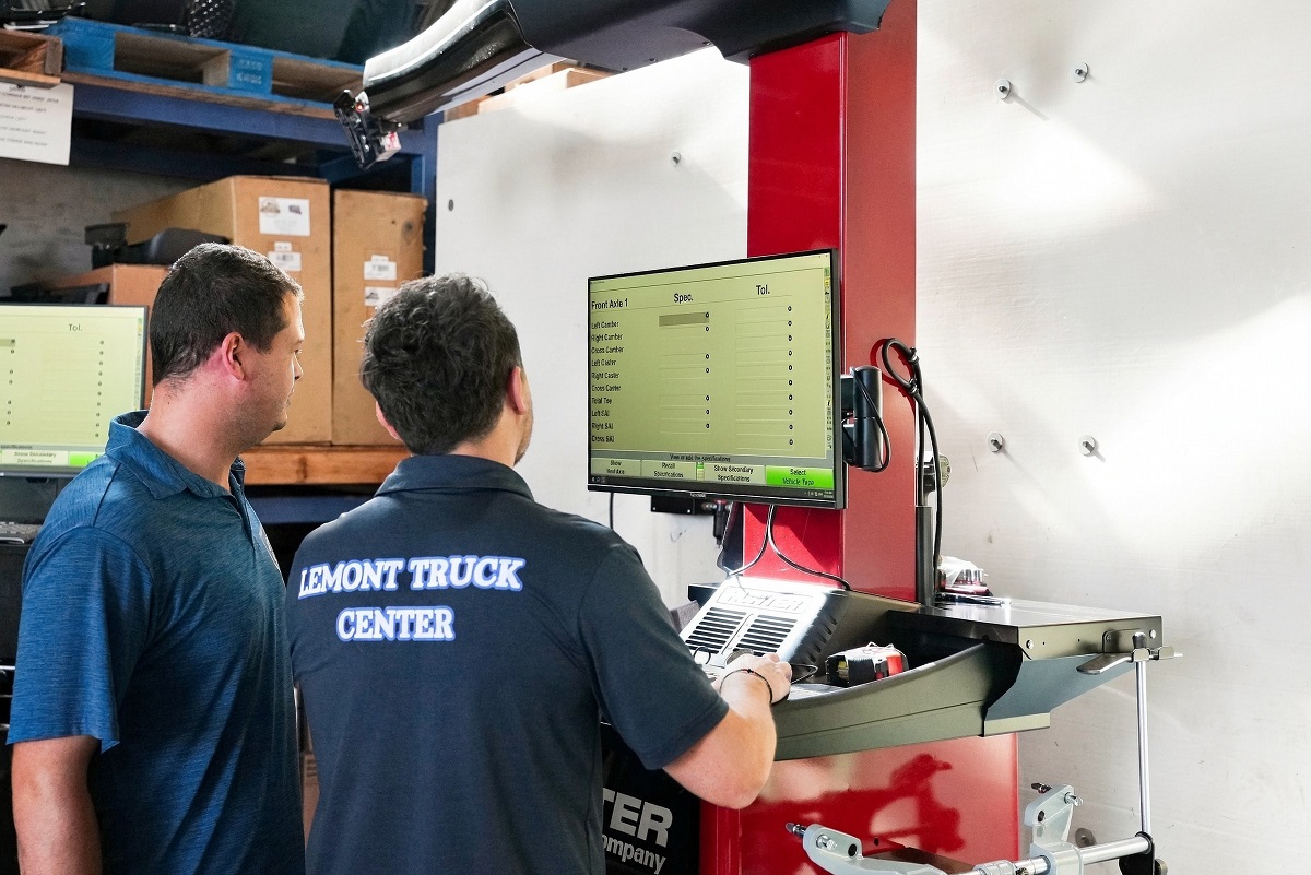 Lemont Truck Center facility in Lemont, Illinois